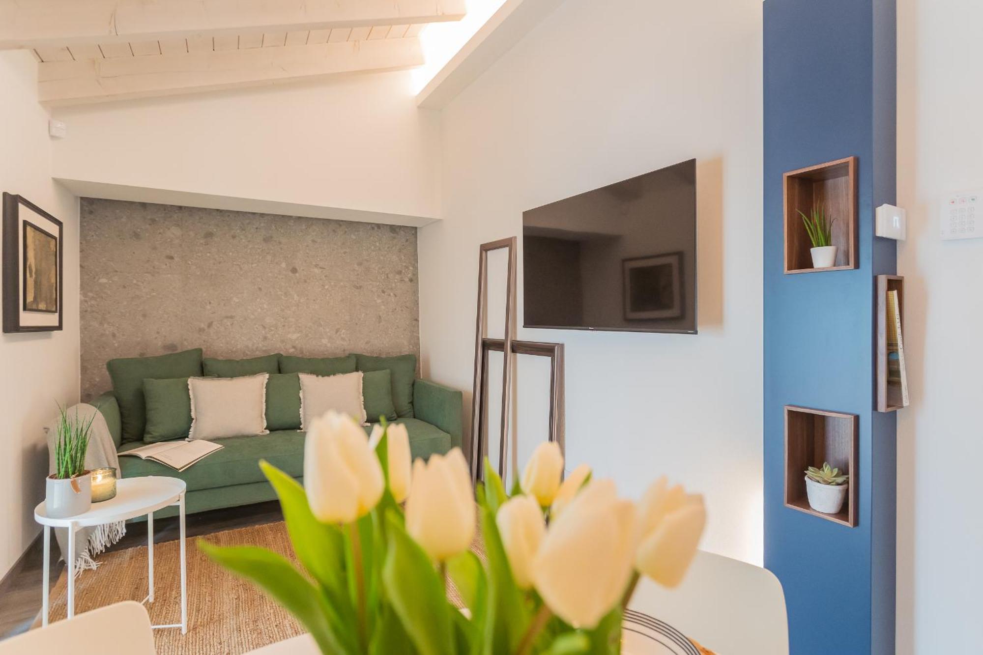 Muralto'S Nest By Rent All Como Exterior photo