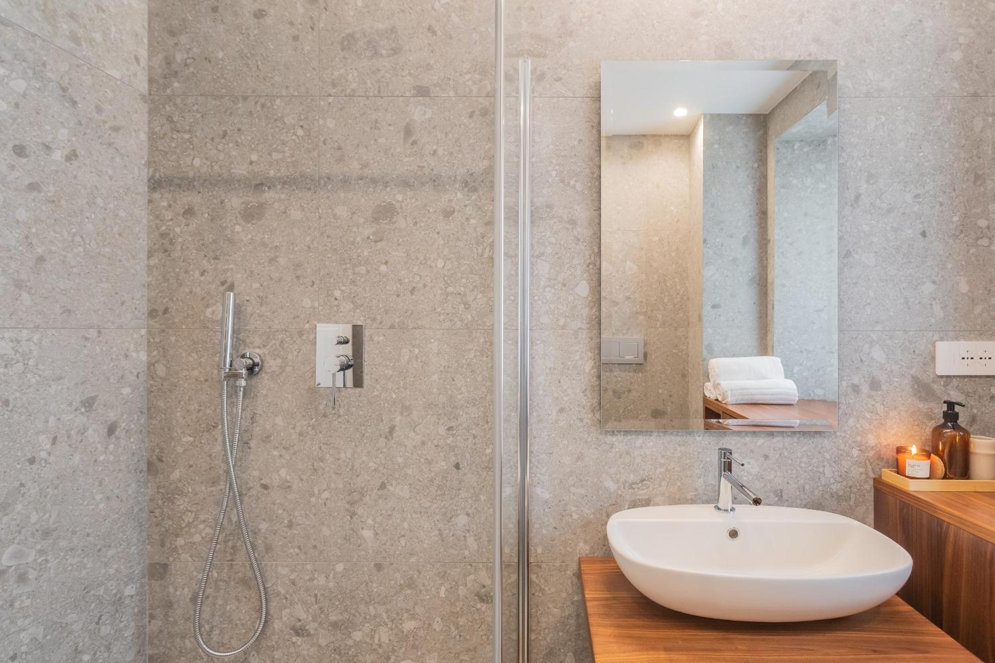 Muralto'S Nest By Rent All Como Exterior photo